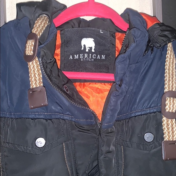 Vest - Picture 3 of 4